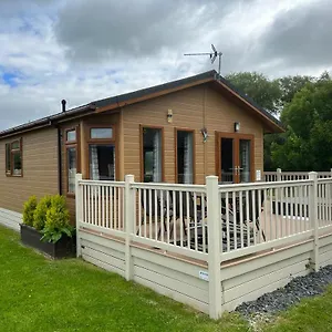  Lodge Kingfisher With Hot Tub